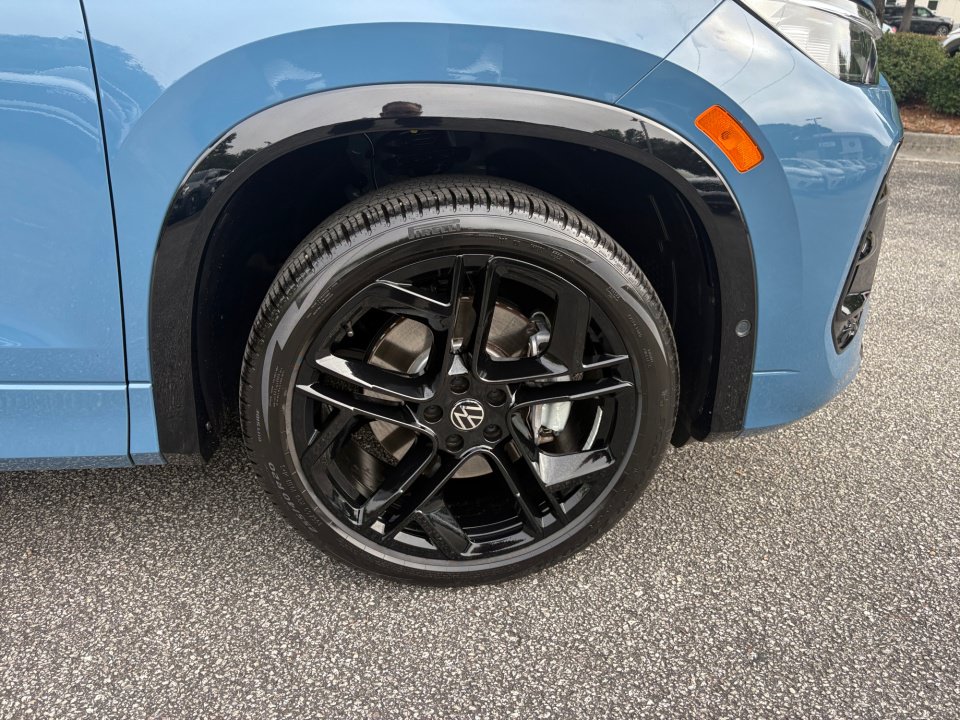 Certified 2026 Volkswagen Tiguan SE R-Line AWD/4WD image 25
