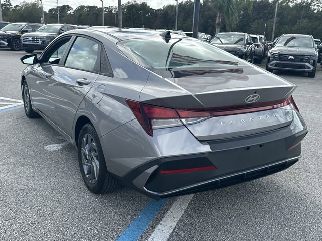 Certified 2024 Hyundai Elantra SEL image 8