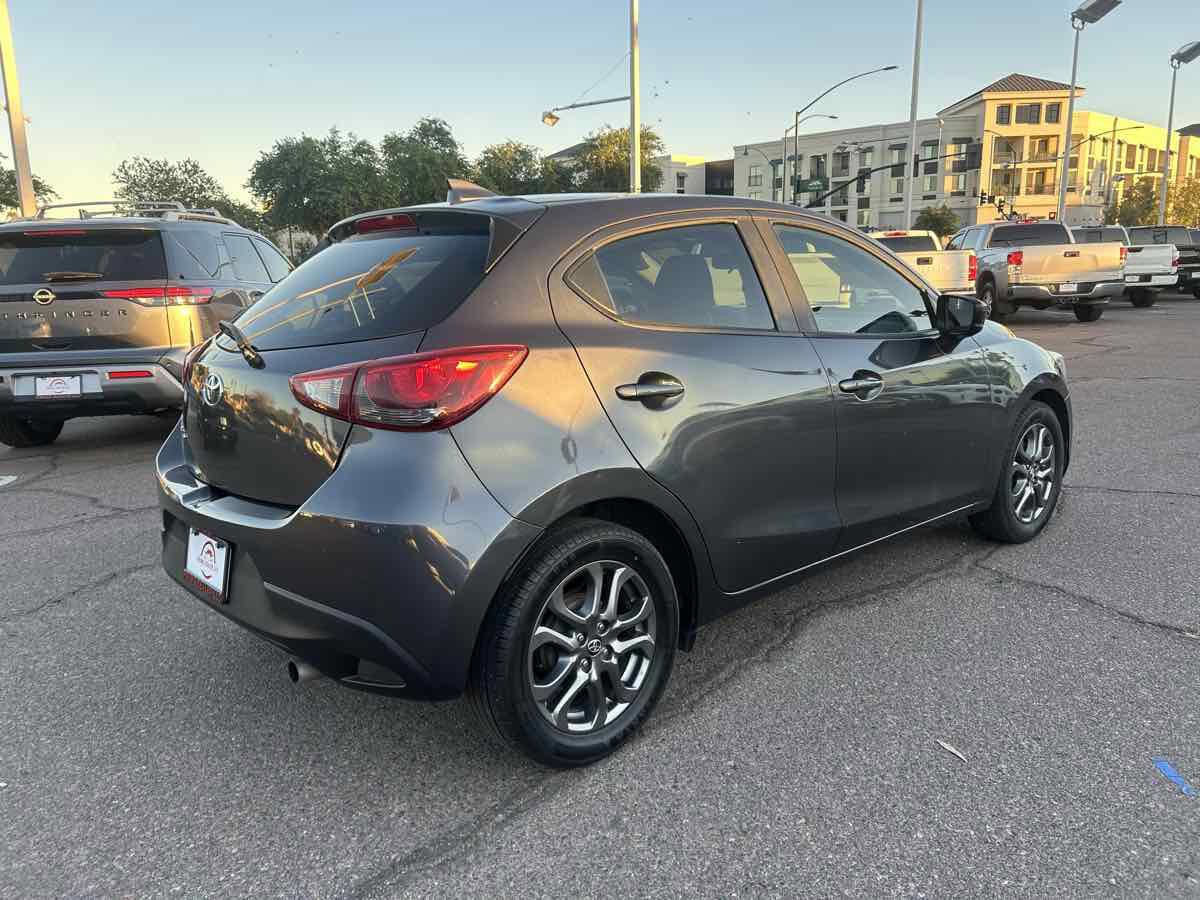 Used 2020 Toyota Yaris LE image 6