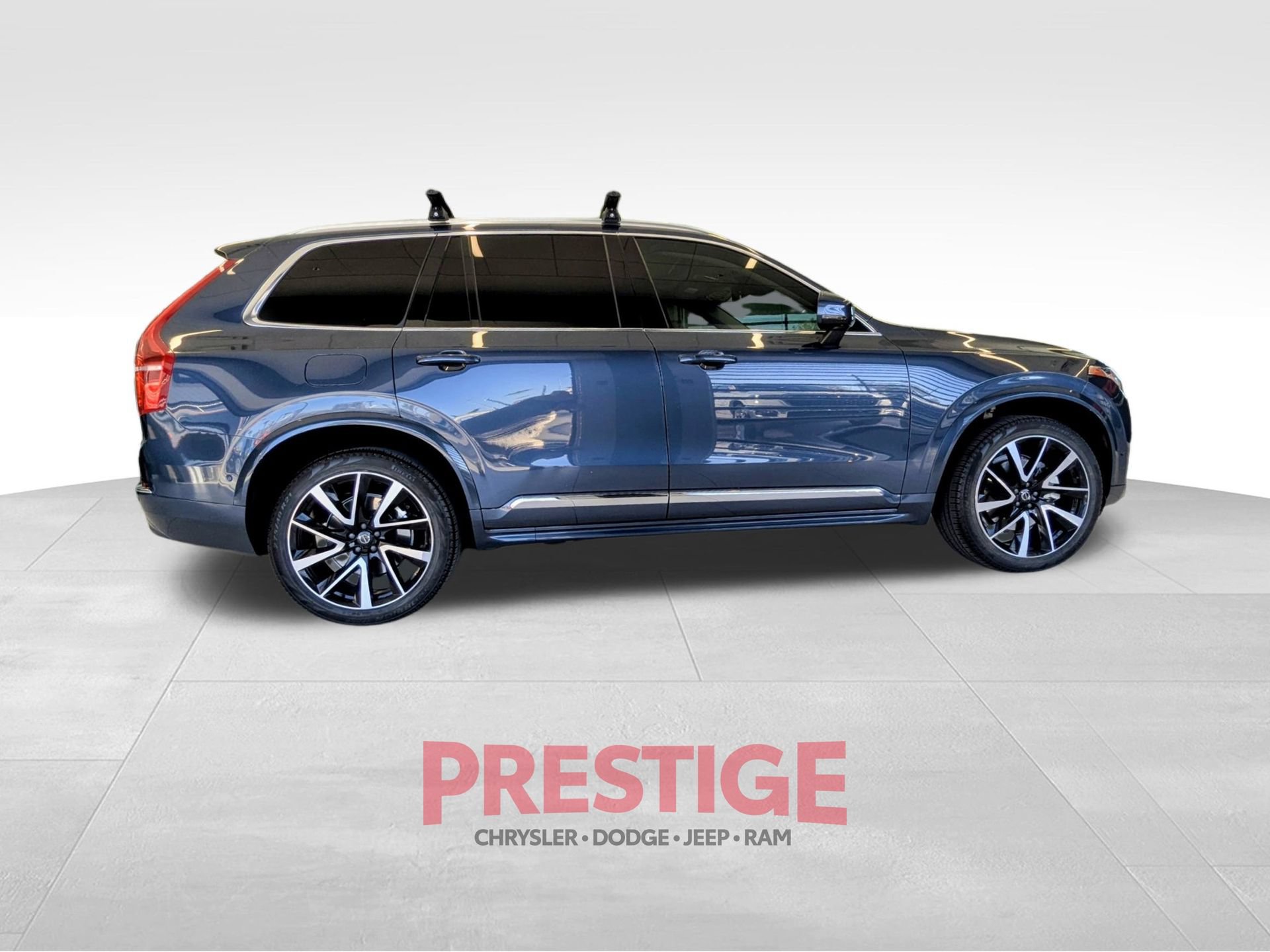Used 2024 Volvo XC90 B6 Plus AWD/4WD image 6
