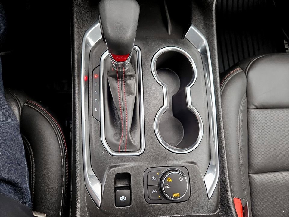 Used 2023 Chevrolet Traverse RS image 28