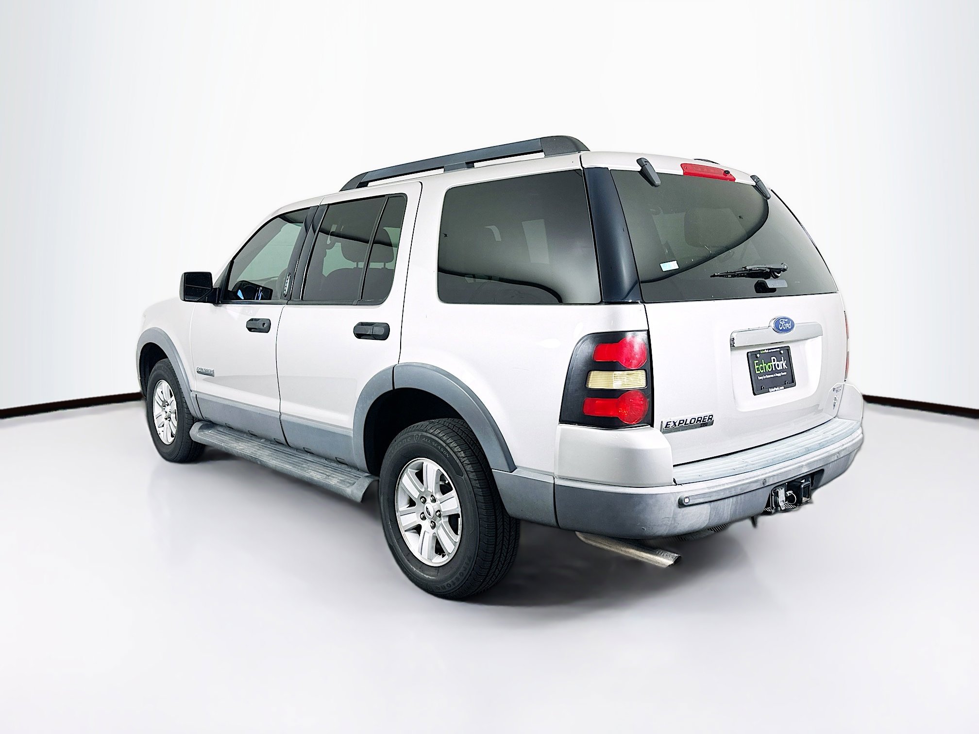 Used 2006 Ford Explorer XLT RWD image 5