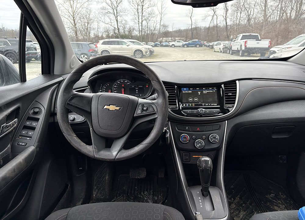 Used 2019 Chevrolet Trax LS AWD/4WD image 6