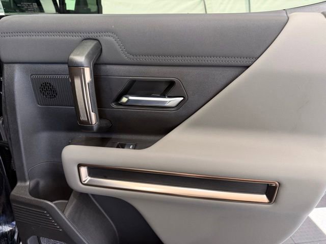Used 2025 GMC Hummer EV 3X image 25
