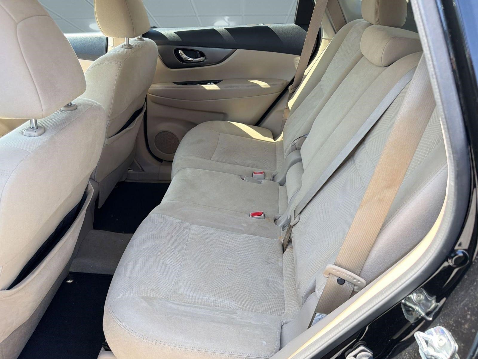 Used 2015 Nissan Rogue SV w/ SV Premium Package image 15