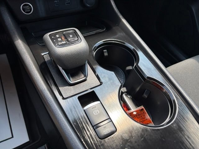 Used 2023 Nissan Rogue S FWD image 19
