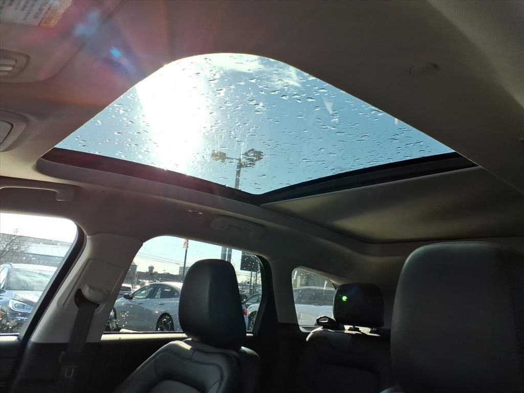 Certified 2023 Lincoln Corsair AWD w/ Equipment Group 101A image 11