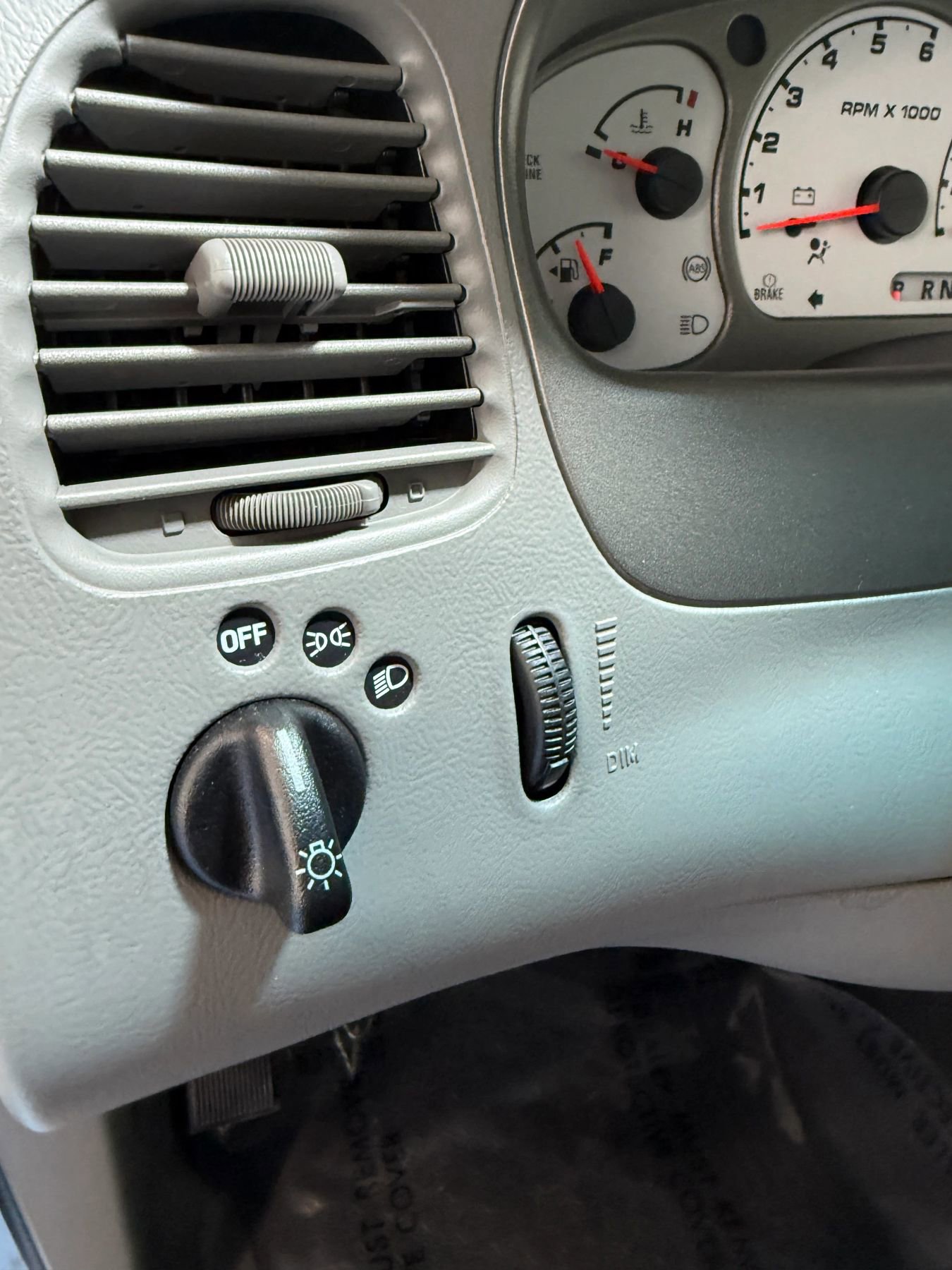 Used 2003 Ford Explorer Sport Trac XLT image 46