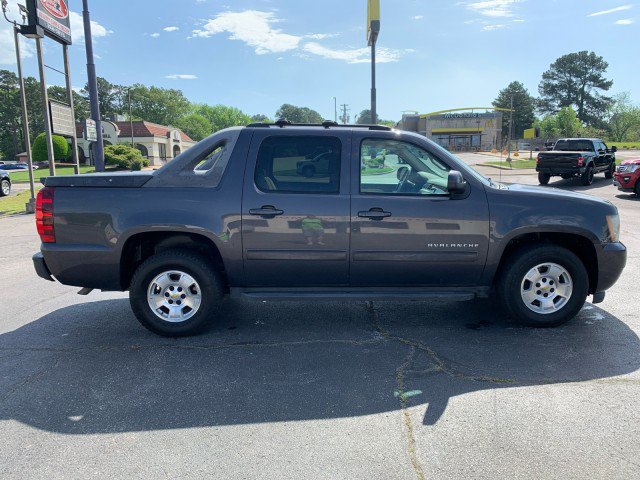 Used 2011 Chevrolet Avalanche LS RWD image 1