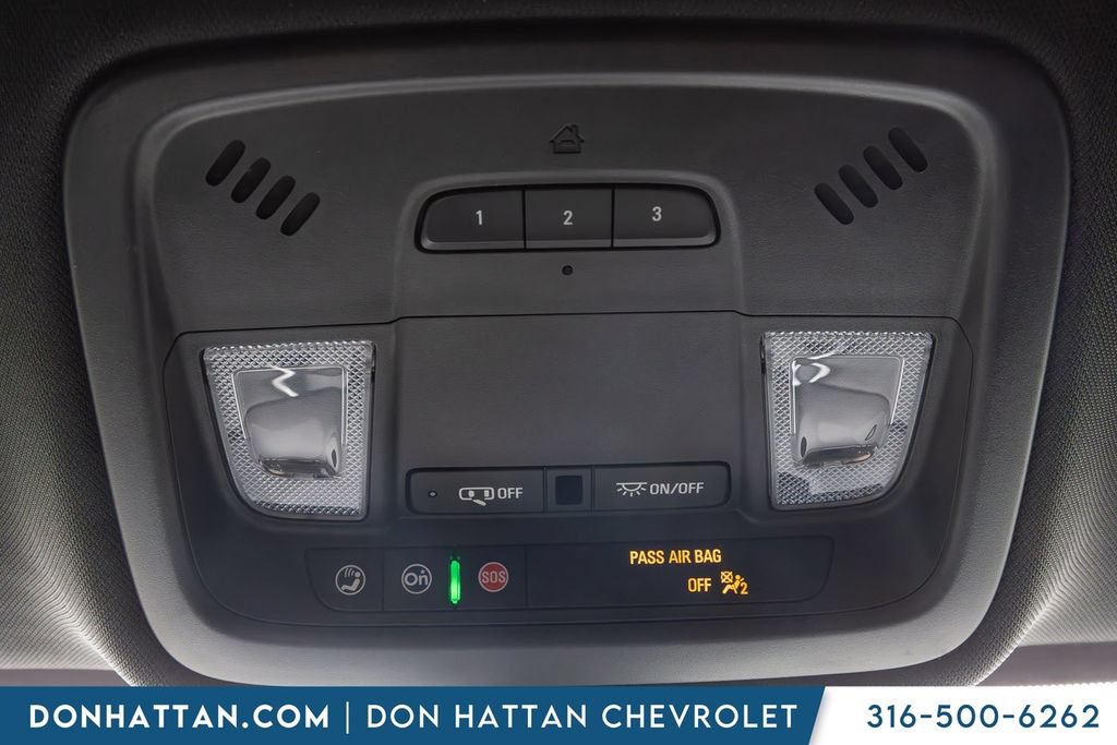 Used 2023 Chevrolet Traverse LT FWD image 12