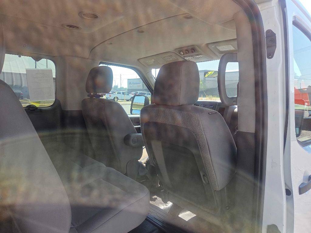 Used 2016 Nissan NV 3500 S RWD image 21