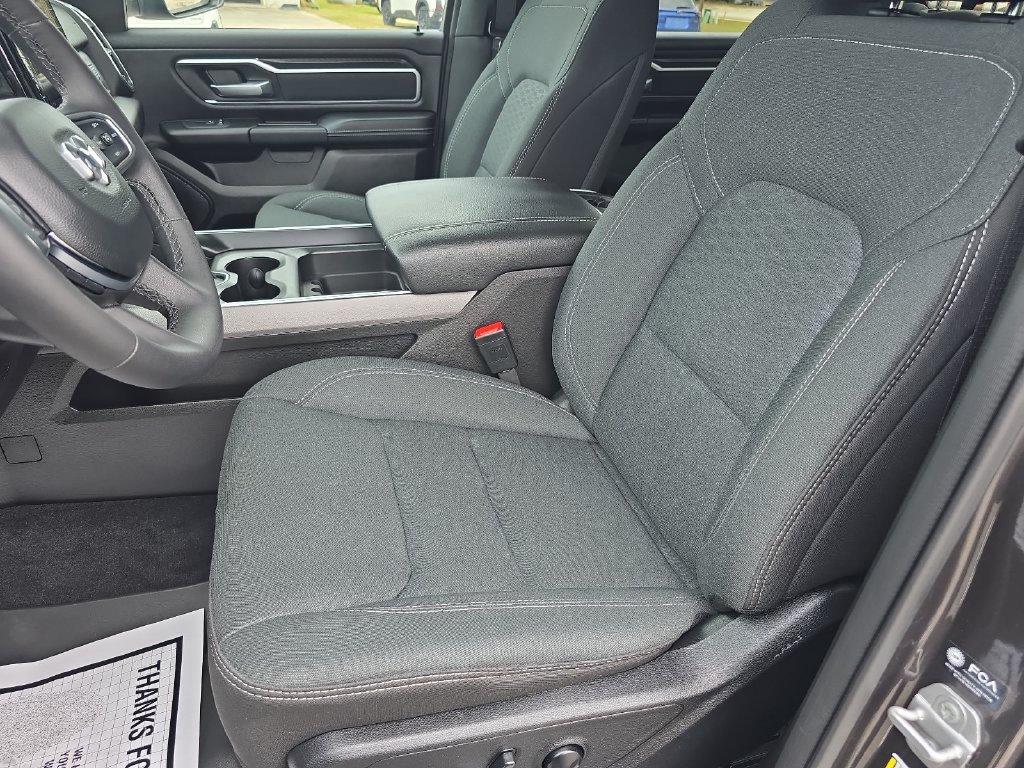 Used 2025 RAM 1500 Big Horn AWD/4WD image 12
