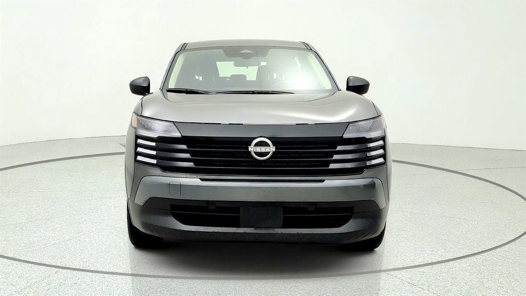 Used 2025 Nissan Kicks S FWD image 2