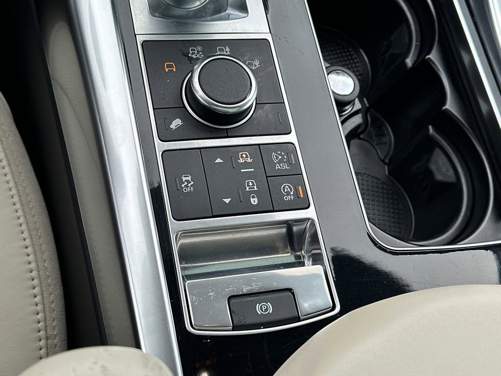 Used 2016 Land Rover Range Rover Sport HSE image 34