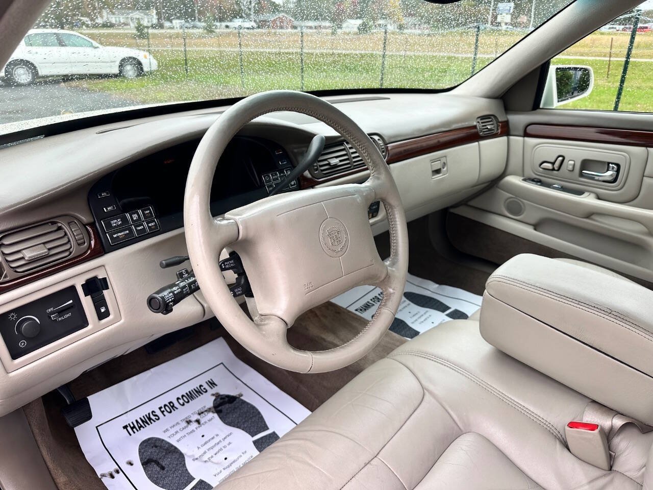 Used 1998 Cadillac De Ville D'Elegance w/ Safety/Security Pkg FWD image 14