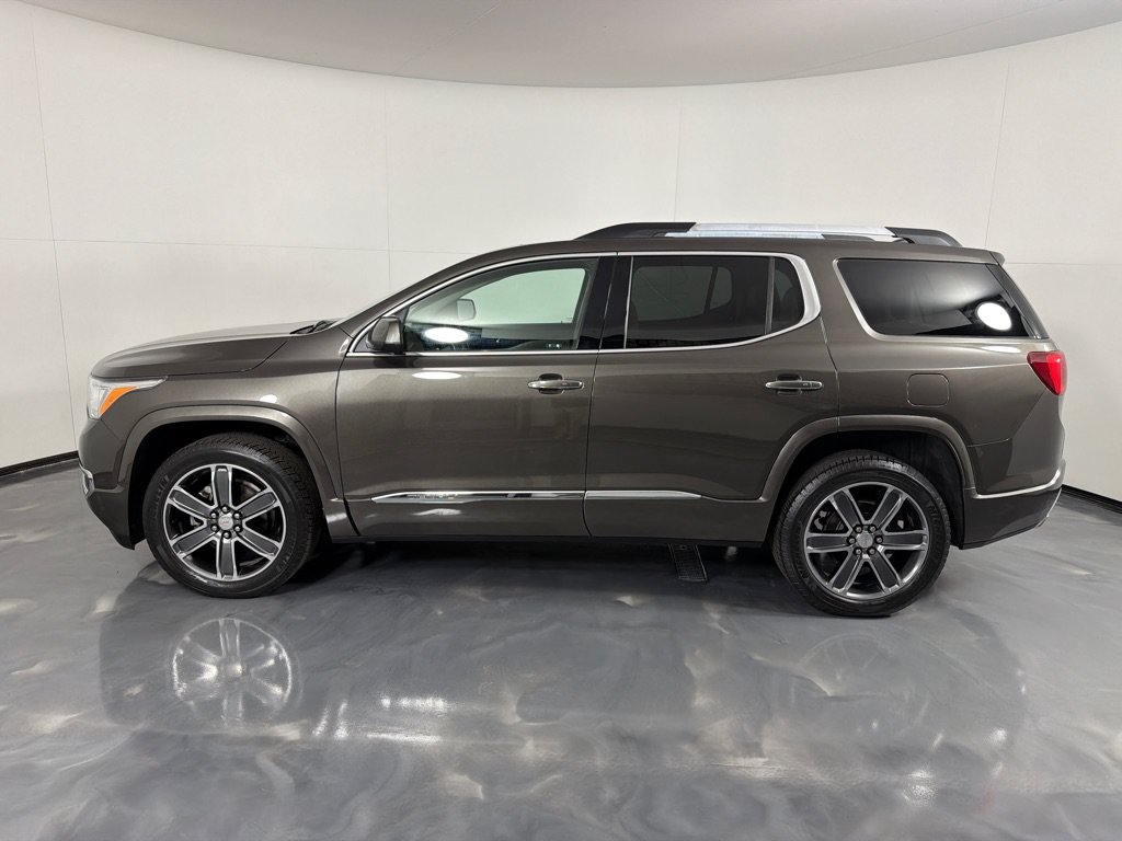 Used 2019 GMC Acadia Denali w/ Technology Package AWD/4WD image 8