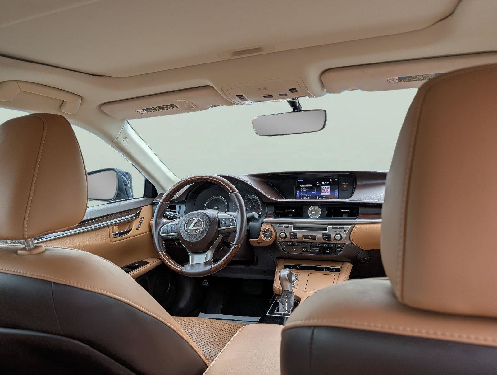 Used 2016 Lexus ES 350 w/ Premium Package w/Wood Trim FWD image 25