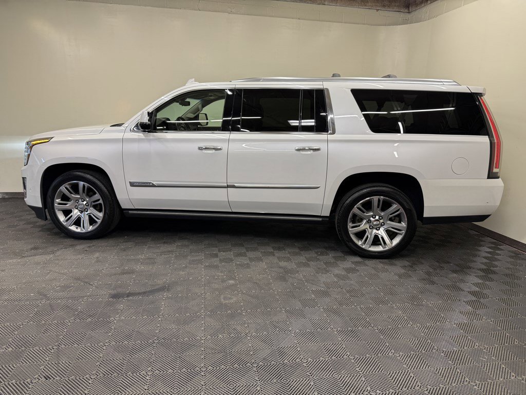 Used 2017 Cadillac Escalade ESV Premium Luxury AWD/4WD image 2