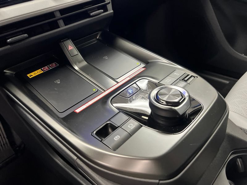 New 2026 Subaru Solterra AWD/4WD image 36