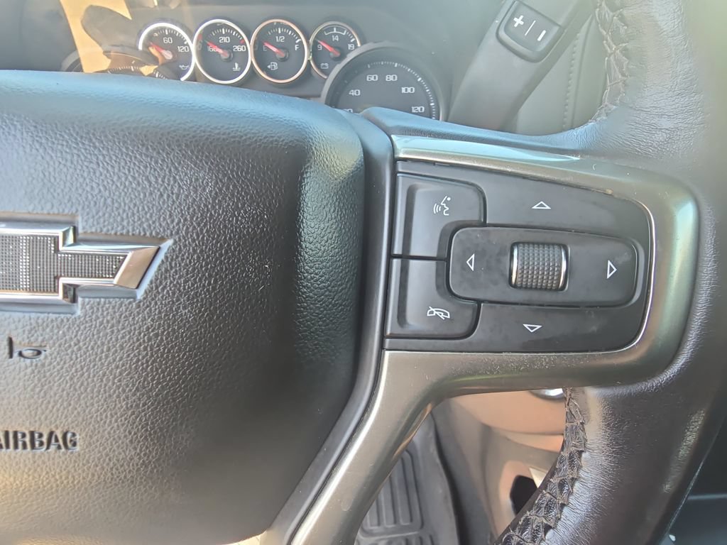 Used 2021 Chevrolet Silverado 1500 RST w/ Bed Protection Package AWD/4WD image 18