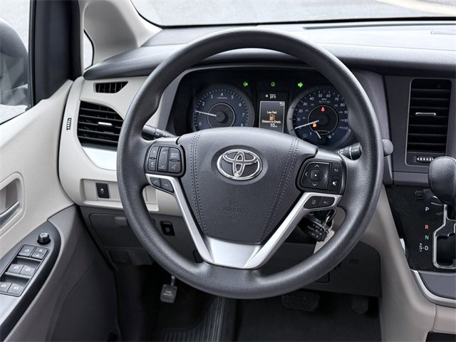 Certified 2020 Toyota Sienna LE image 21