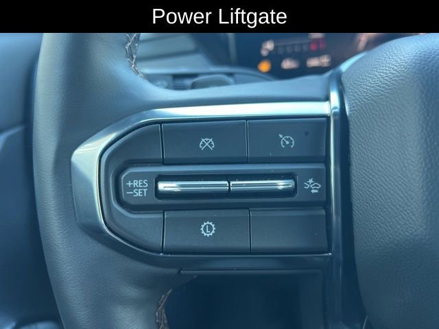 Used 2024 GMC Acadia AT4 w/ Luxury Package image 15