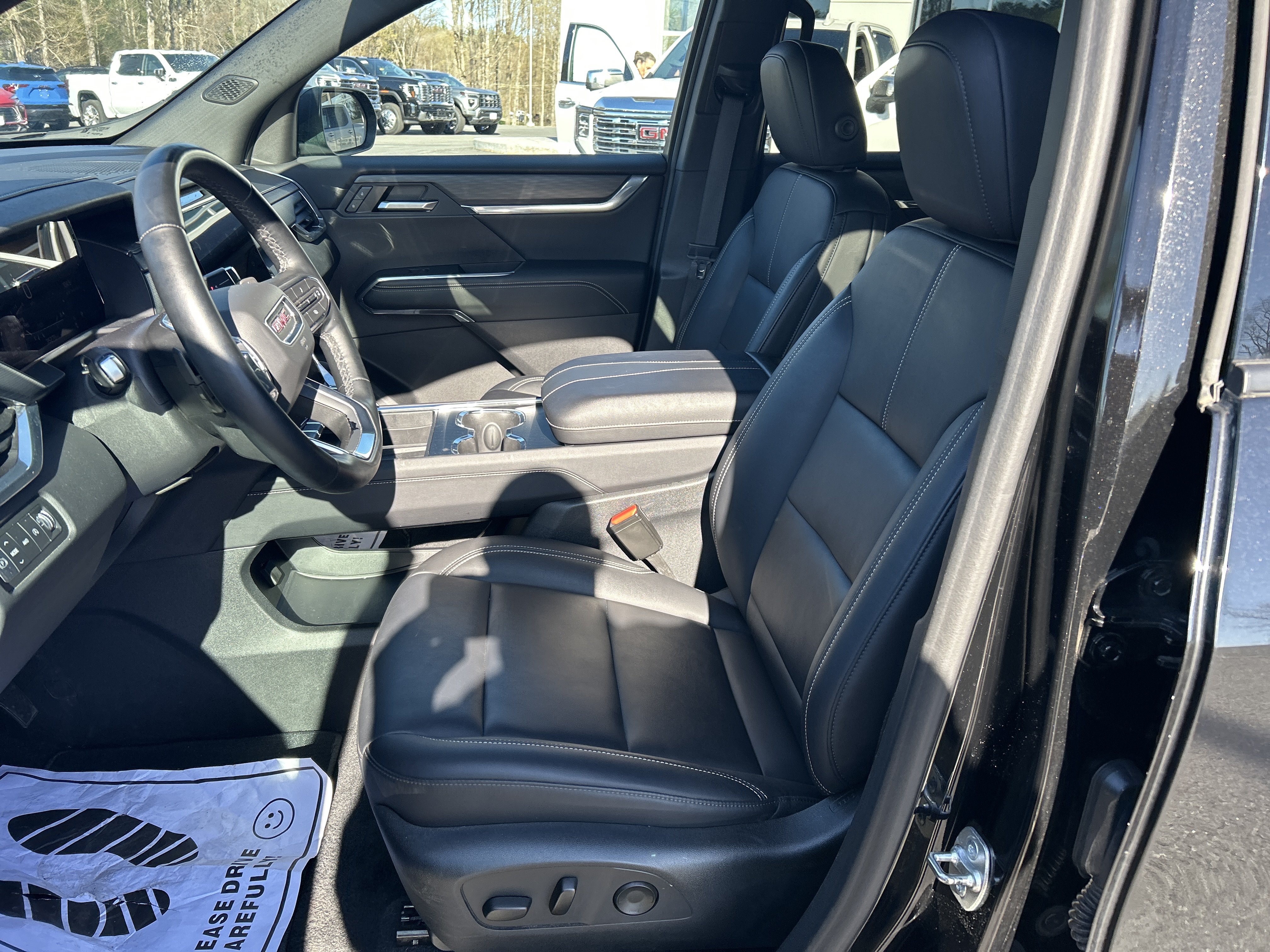 Certified 2024 GMC Acadia Elevation AWD/4WD image 17