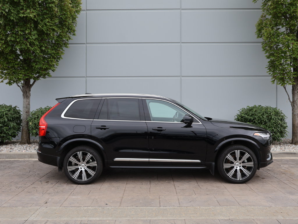 Used 2025 Volvo XC90 B6 Ultra w/ Protection Package Premier AWD/4WD image 5