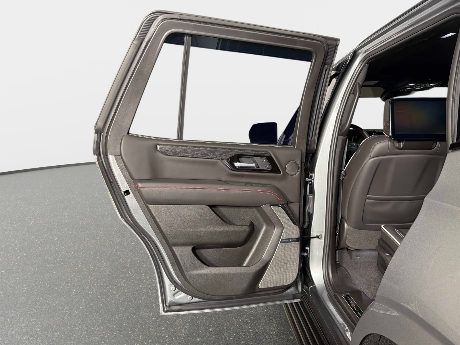 Used 2026 GMC Yukon AT4 Ultimate AWD/4WD image 33