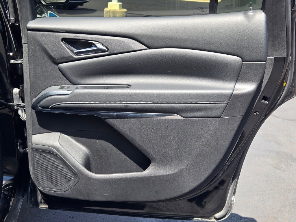 Used 2026 Chevrolet Traverse LT AWD/4WD image 10