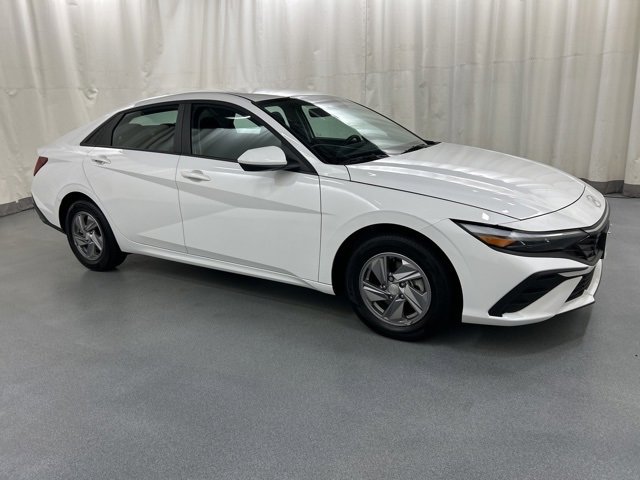 Used 2024 Hyundai Elantra SE