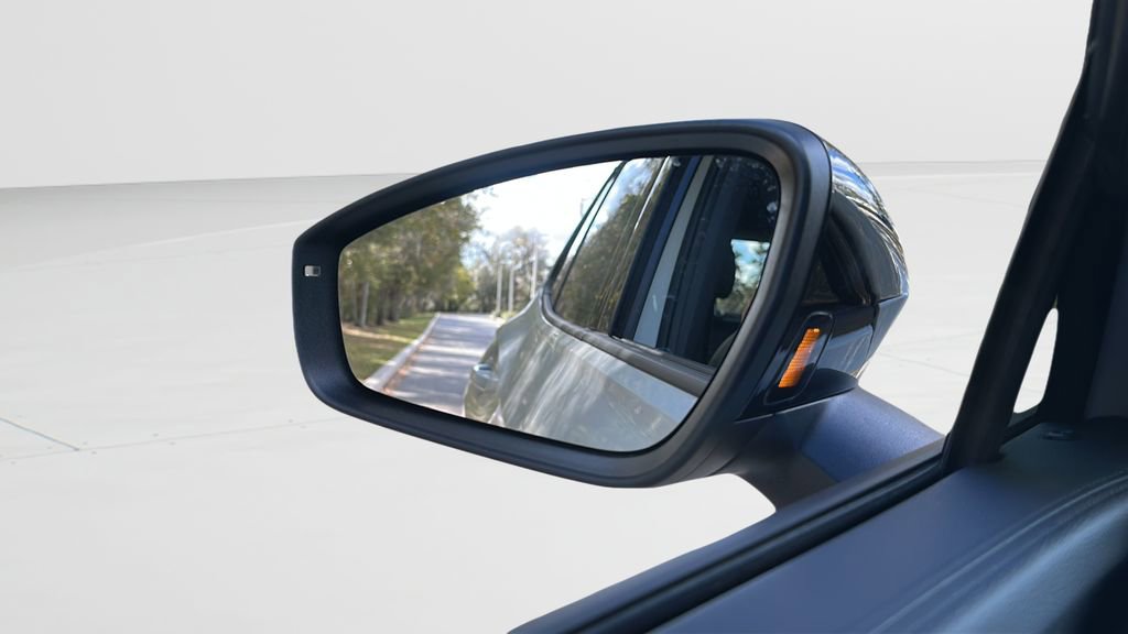 New 2026 Volkswagen Tiguan SE R-Line image 11