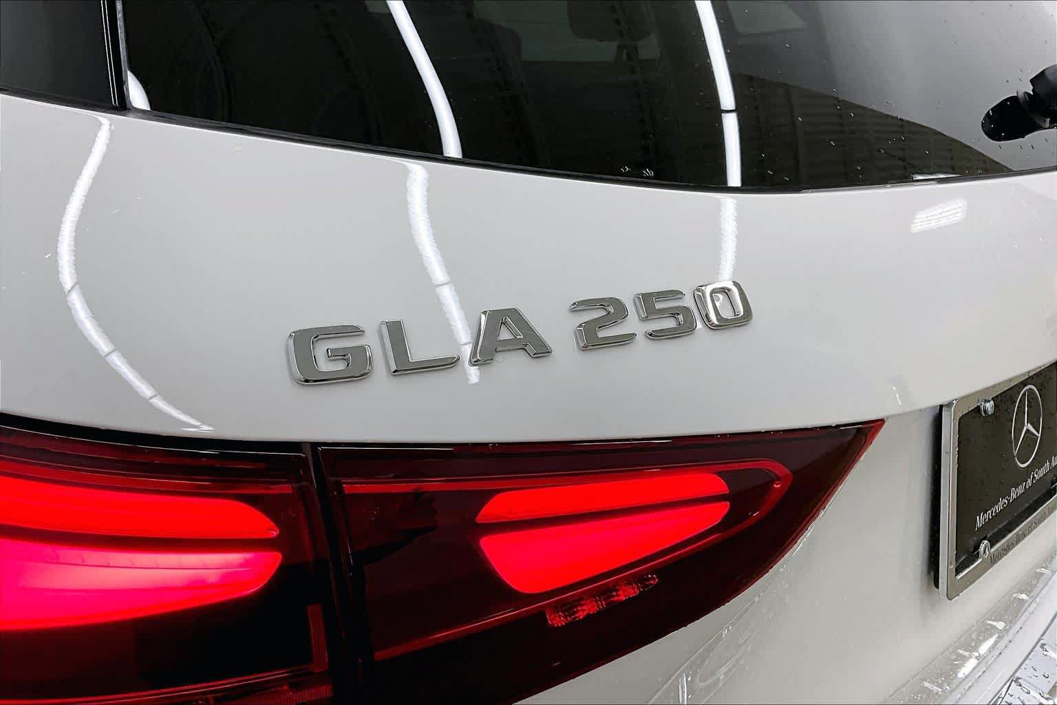 Certified 2026 Mercedes-Benz GLA 250 4MATIC image 15