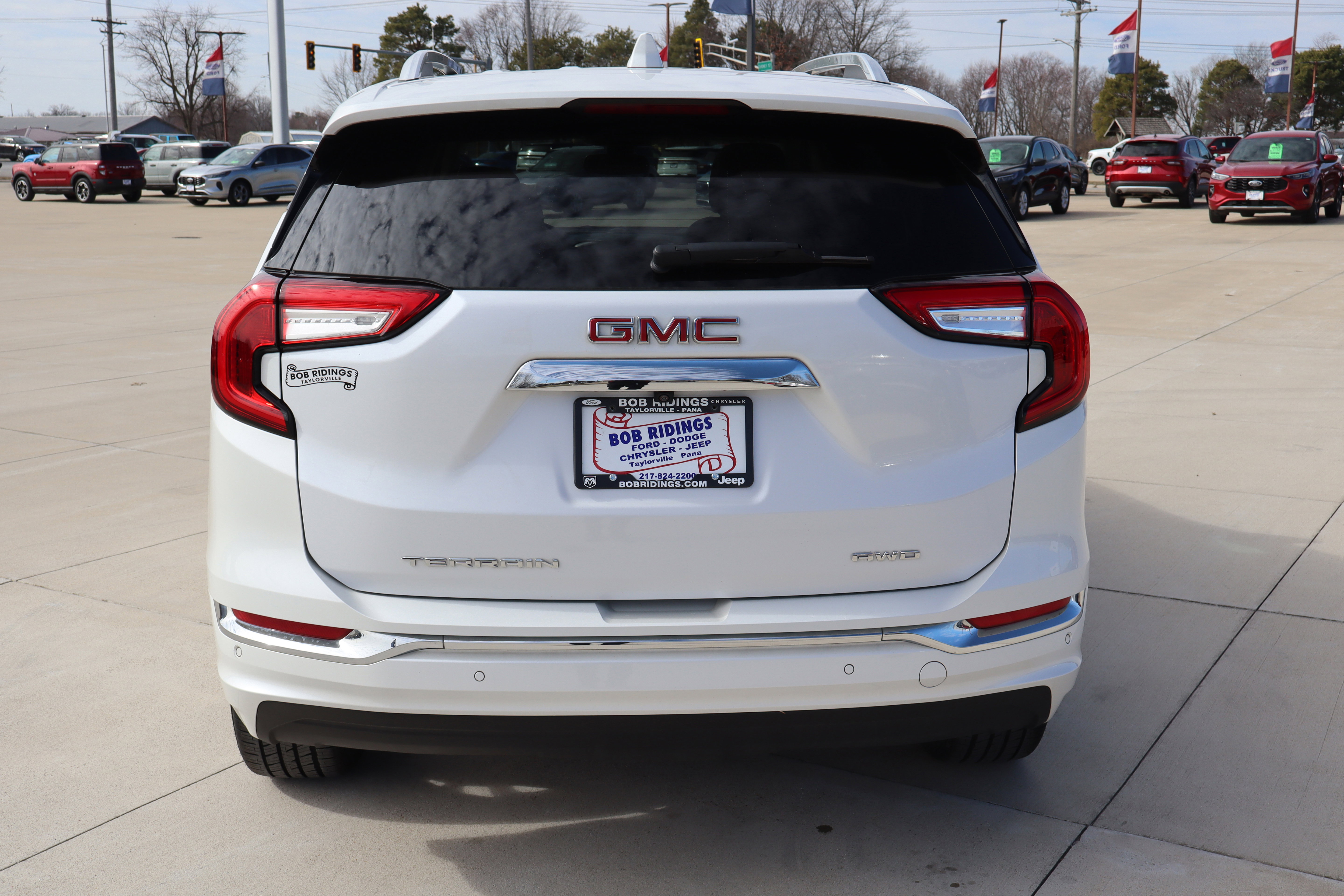 Used 2023 GMC Terrain Denali w/ Denali Premium Package image 7