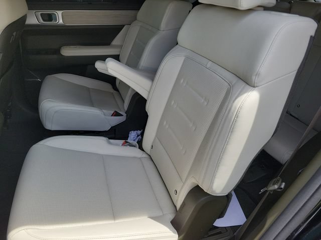 Used 2025 Hyundai Santa Fe Calligraphy AWD/4WD image 16