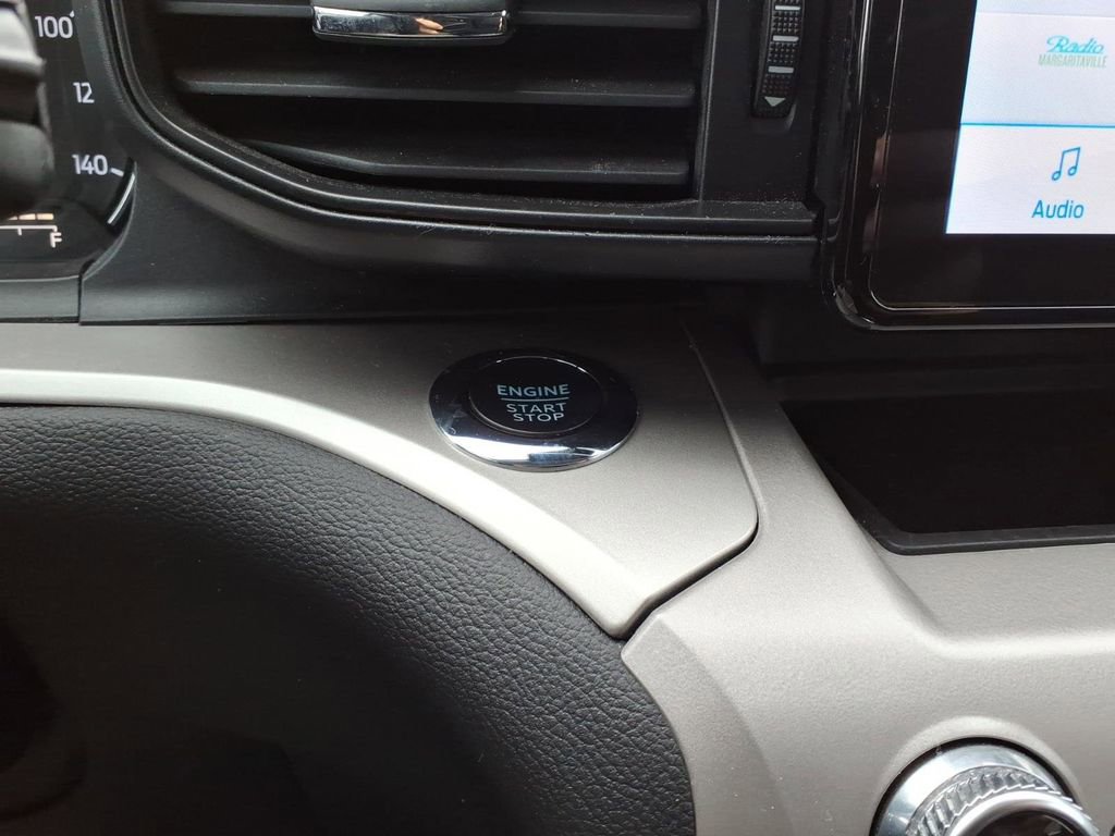 Used 2023 Ford Explorer XLT AWD/4WD image 24
