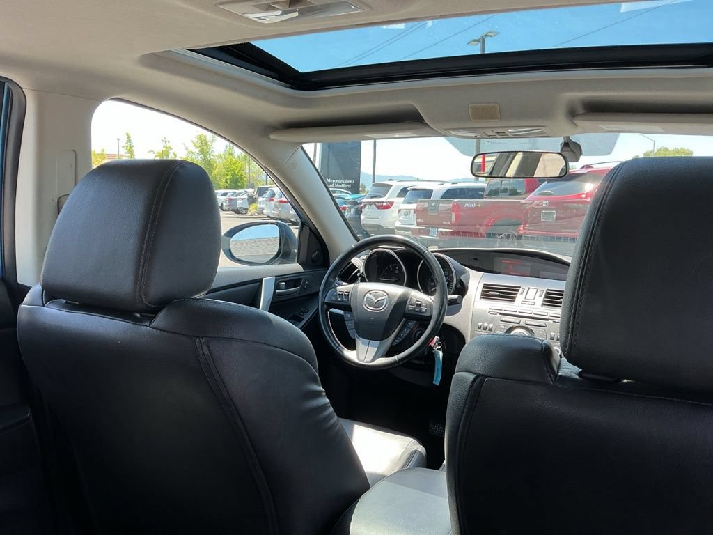 Used 2012 MAZDA MAZDA3 i Grand Touring w/ Tech Pkg FWD image 21