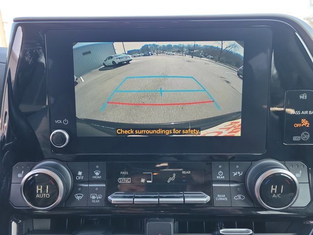 Used 2023 Toyota Highlander XLE image 22