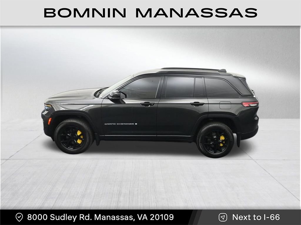 Used 2024 Jeep Grand Cherokee Limited w/ Trailer Tow Package AWD/4WD image 22