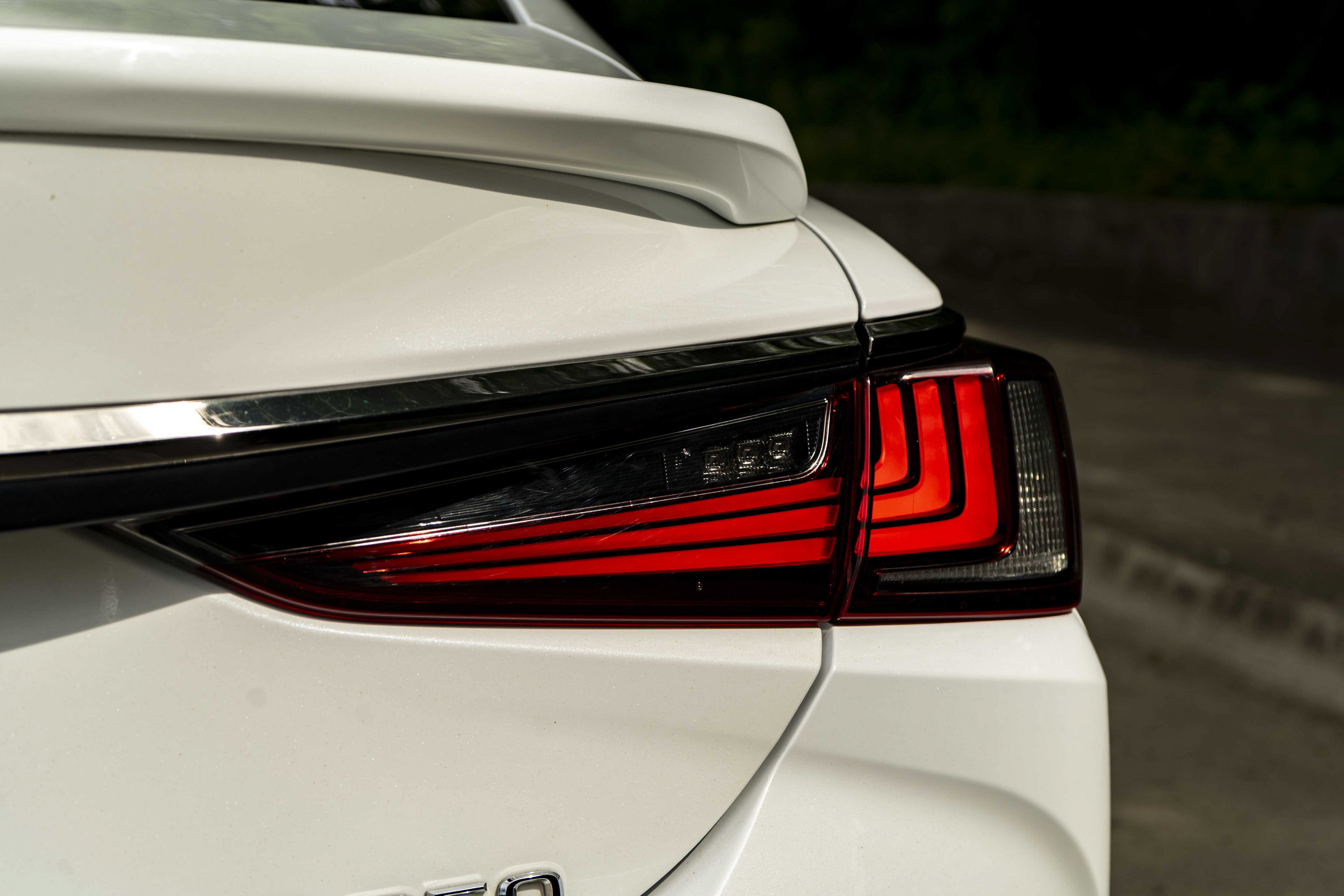 Used 2021 Lexus ES 350 F Sport w/ Accessory Package FWD image 12