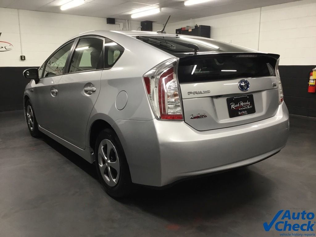 Used 2015 Toyota Prius Three w/ Solar Roof Package image 8