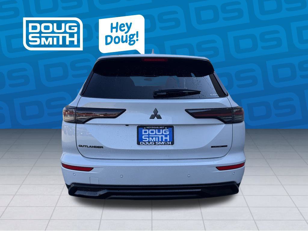New 2026 Mitsubishi Outlander LE AWD/4WD image 4
