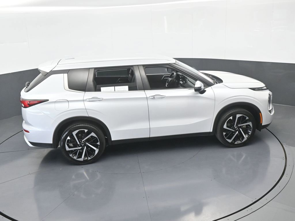 Used 2022 Mitsubishi Outlander SE image 58