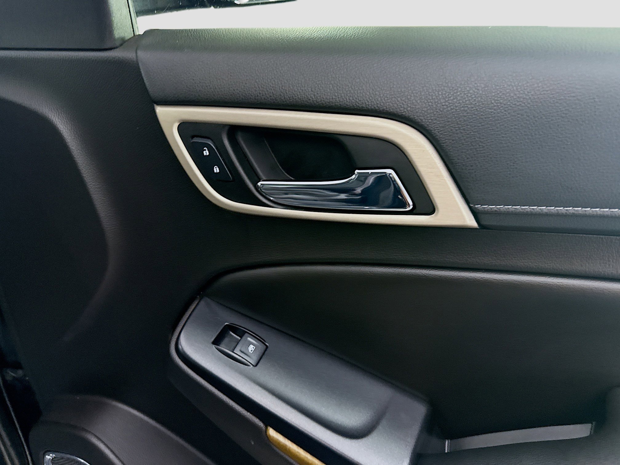 Used 2017 GMC Yukon Denali w/ Open Road Package image 31