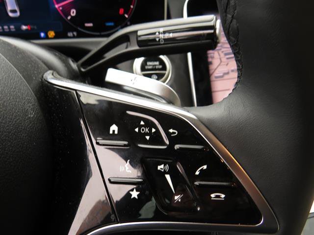 Used 2025 Mercedes-Benz E 350 4MATIC Sedan image 5