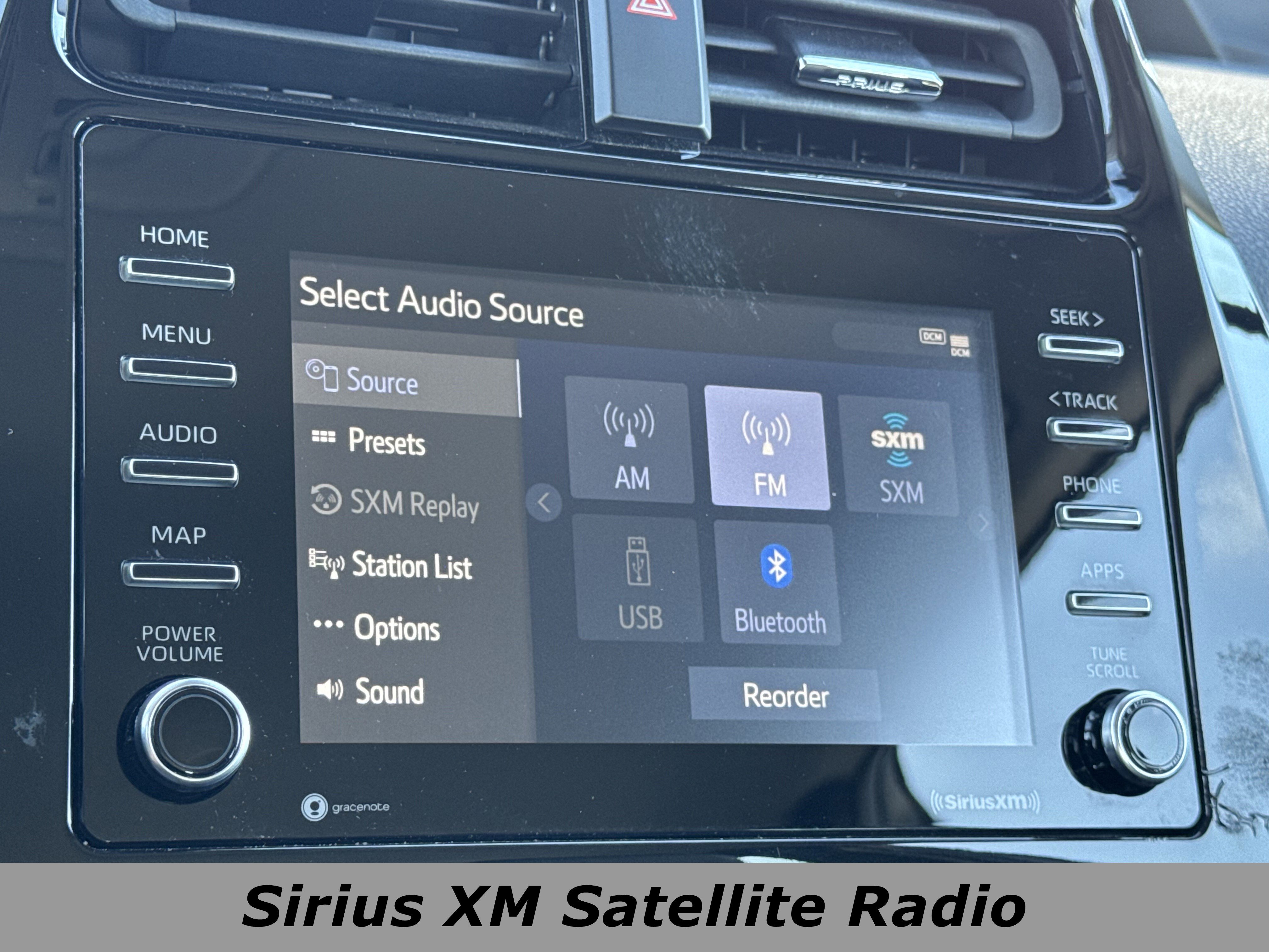 Used 2021 Toyota Prius L Eco image 7