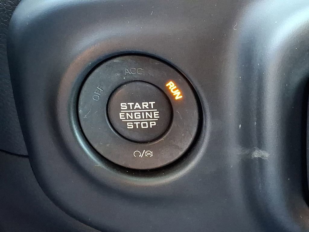 Used 2023 Jeep Wrangler Altitude image 30