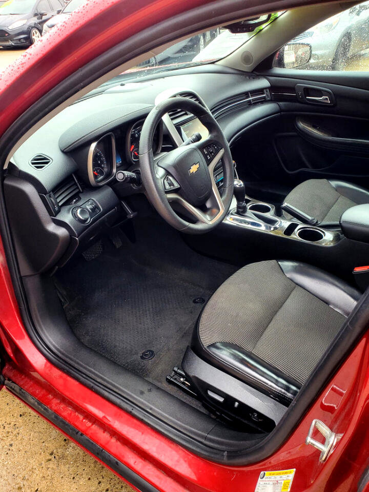 Used 2014 Chevrolet Malibu LT image 14