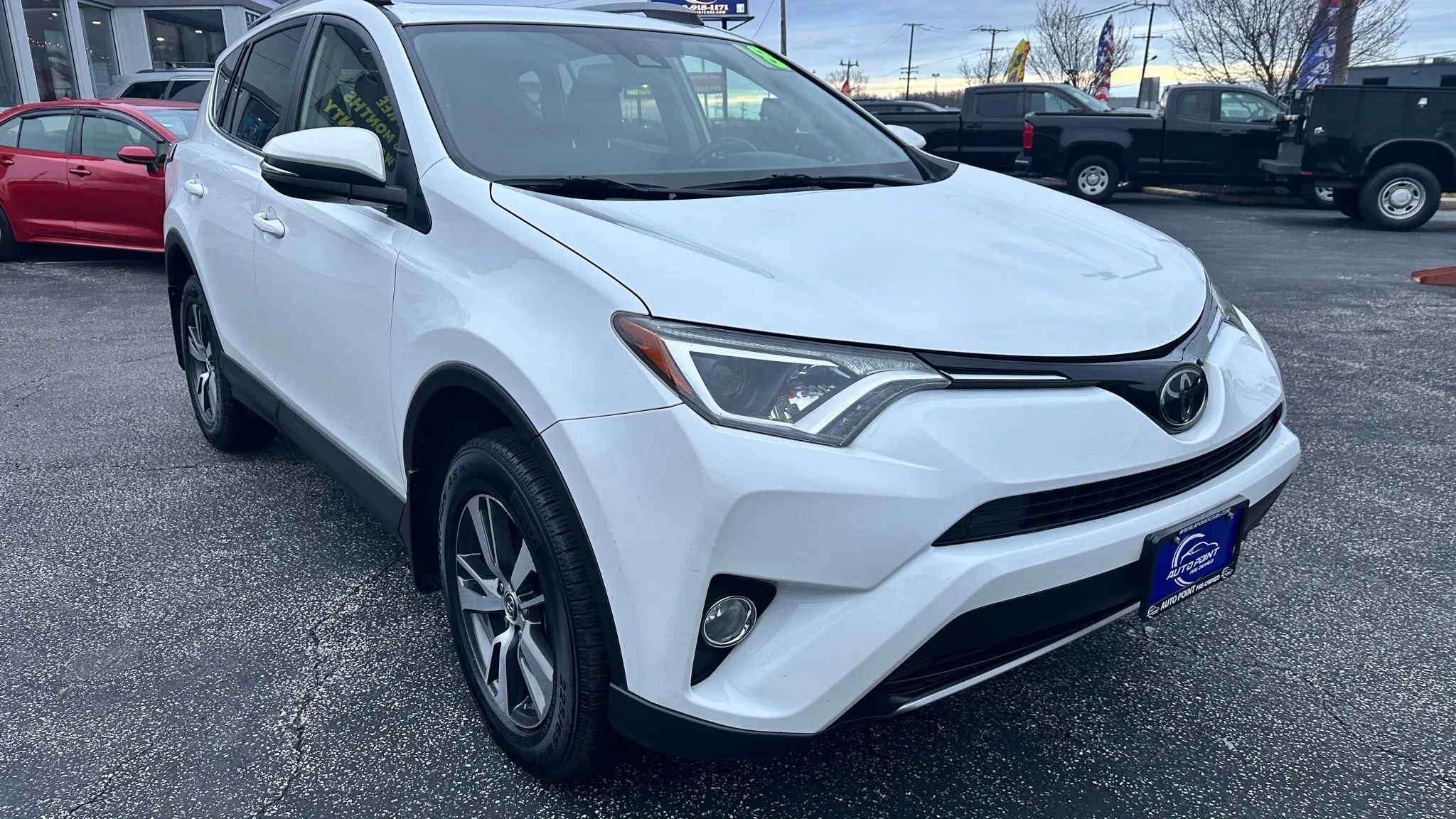 Used 2018 Toyota RAV4 XLE image 3