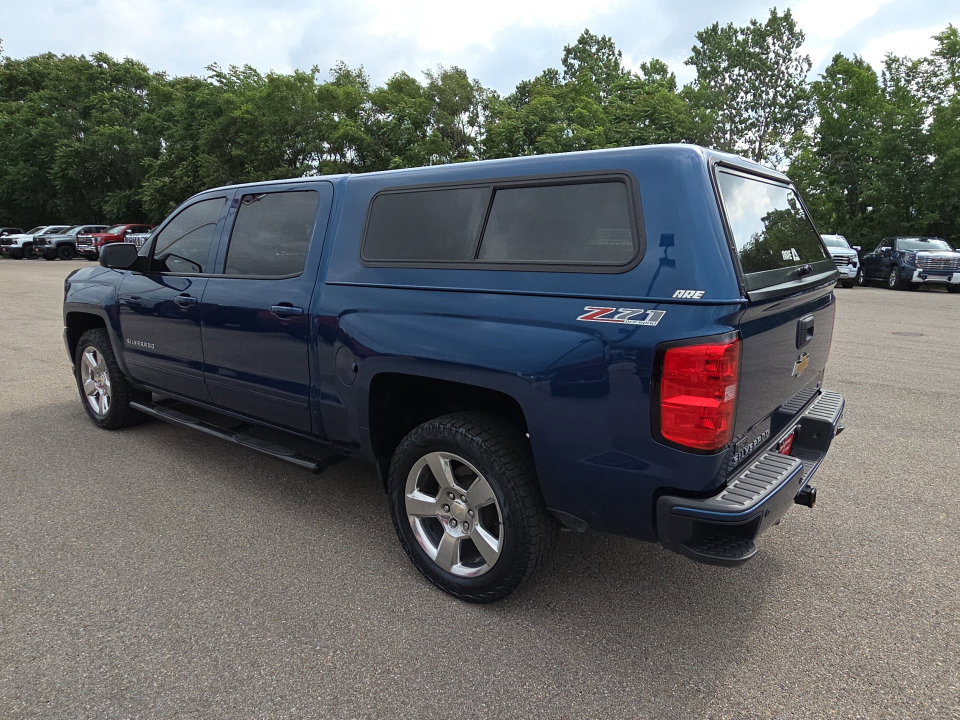 Used 2017 Chevrolet Silverado 1500 LT w/ All Star Edition AWD/4WD image 6